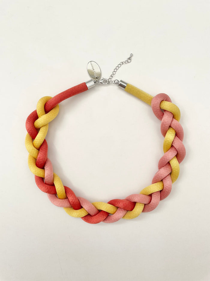 COLLAR TRENZADO degradé mostaza/rosa/terracota