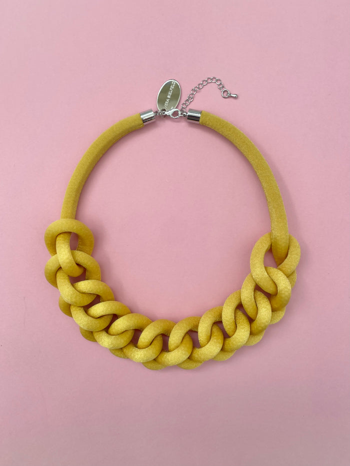 COLLAR CADENA mostaza