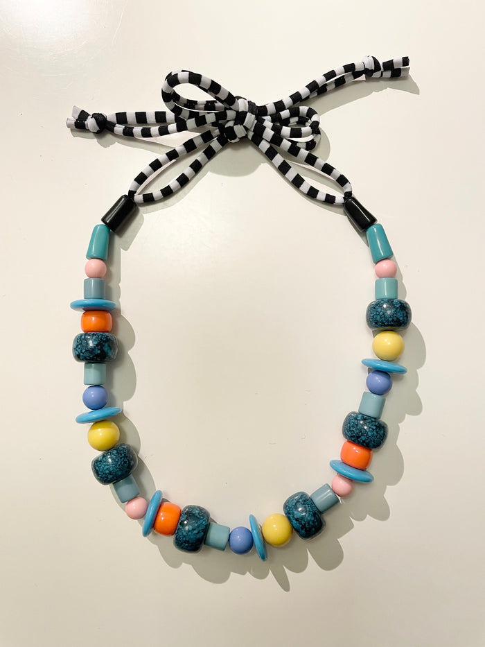 Collar resina + tela 6