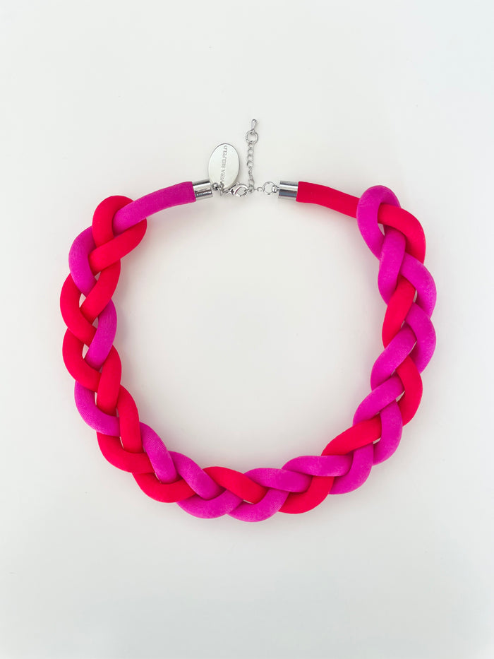 COLLAR TRENZA rojo/fucsia