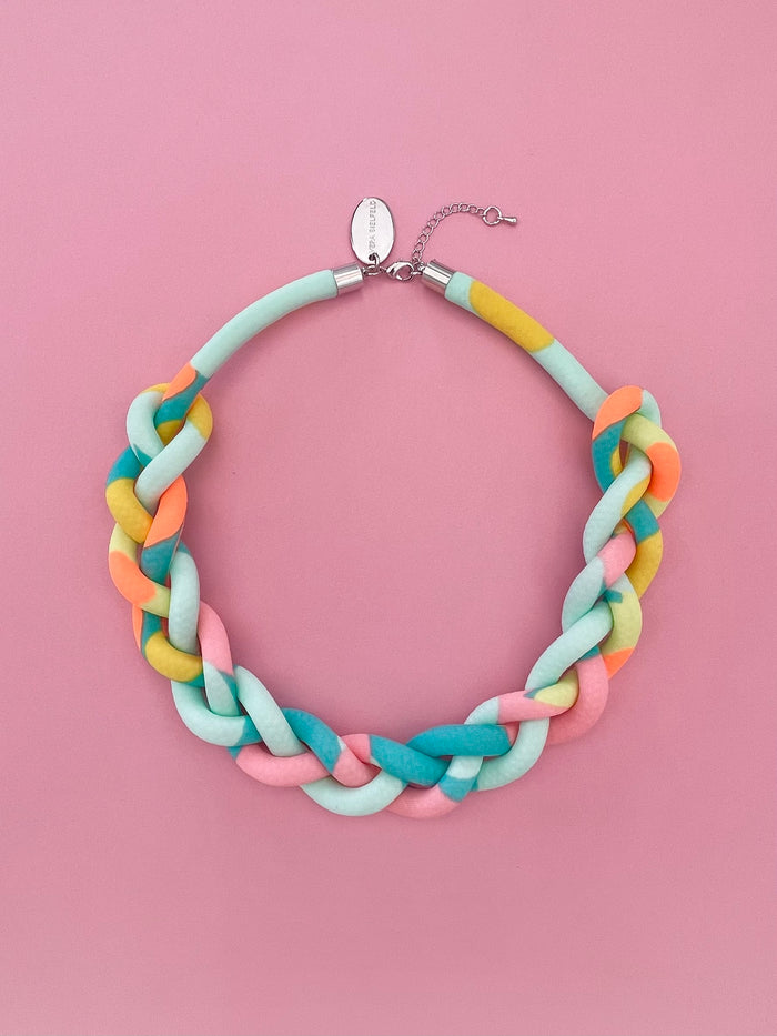 Collar Trenzado estampado neon