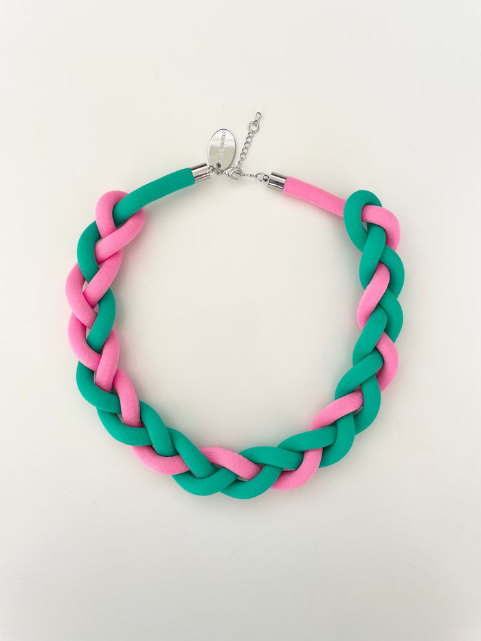 COLLAR TRENZA verde/rosa