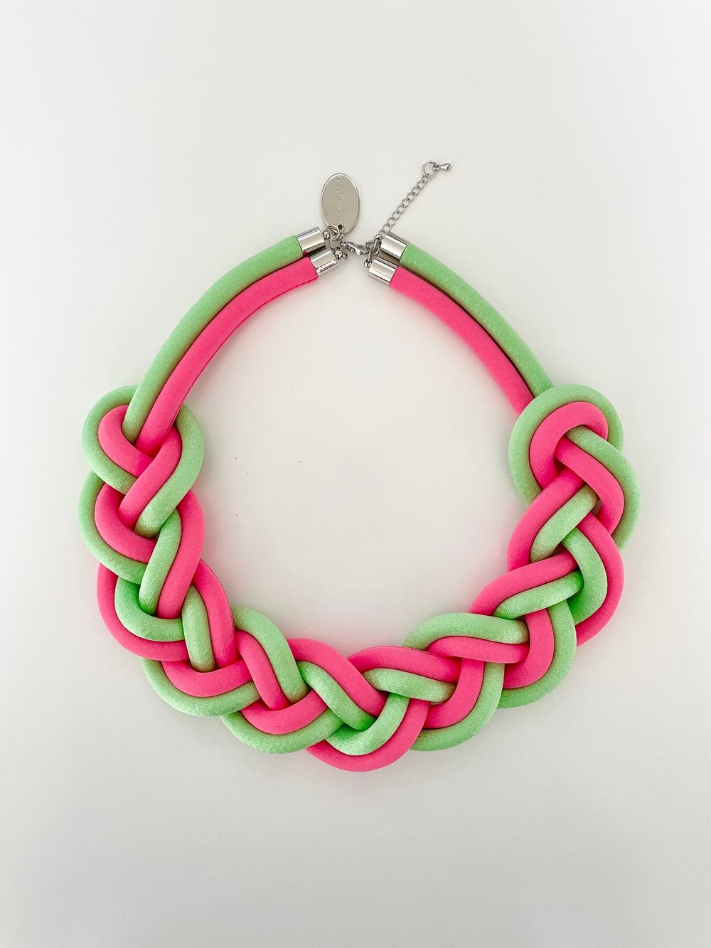 Collar trenzado doble verde pistacho/coral
