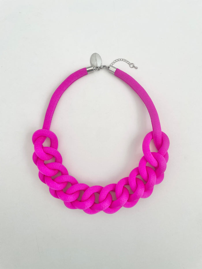COLLAR CADENA fucsia fuerte
