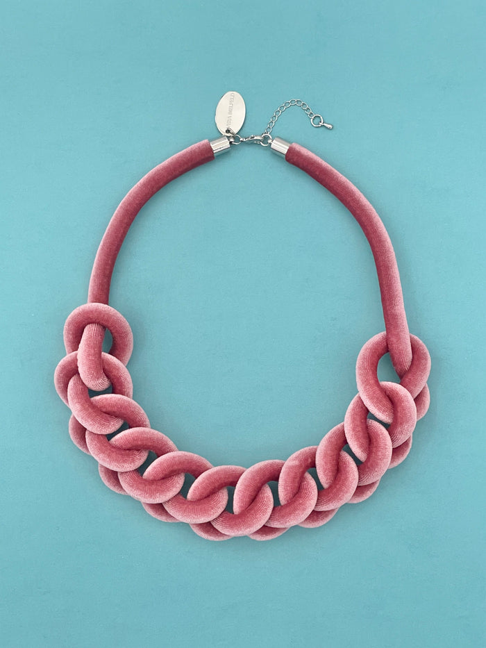 Collar Cadena terciopelo rosado