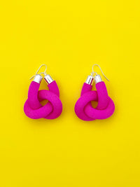 Aros Nudo Colgante - fucsia intenso
