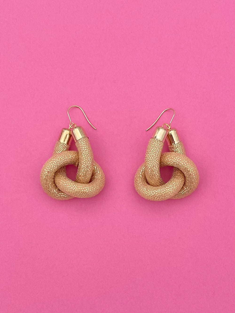 AROS NUDO COLGANTES dorado
