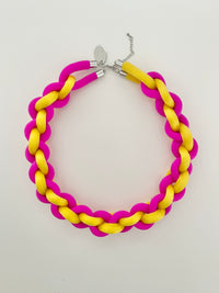 Collar Bicolor Trenzado - amarillo/fucsia