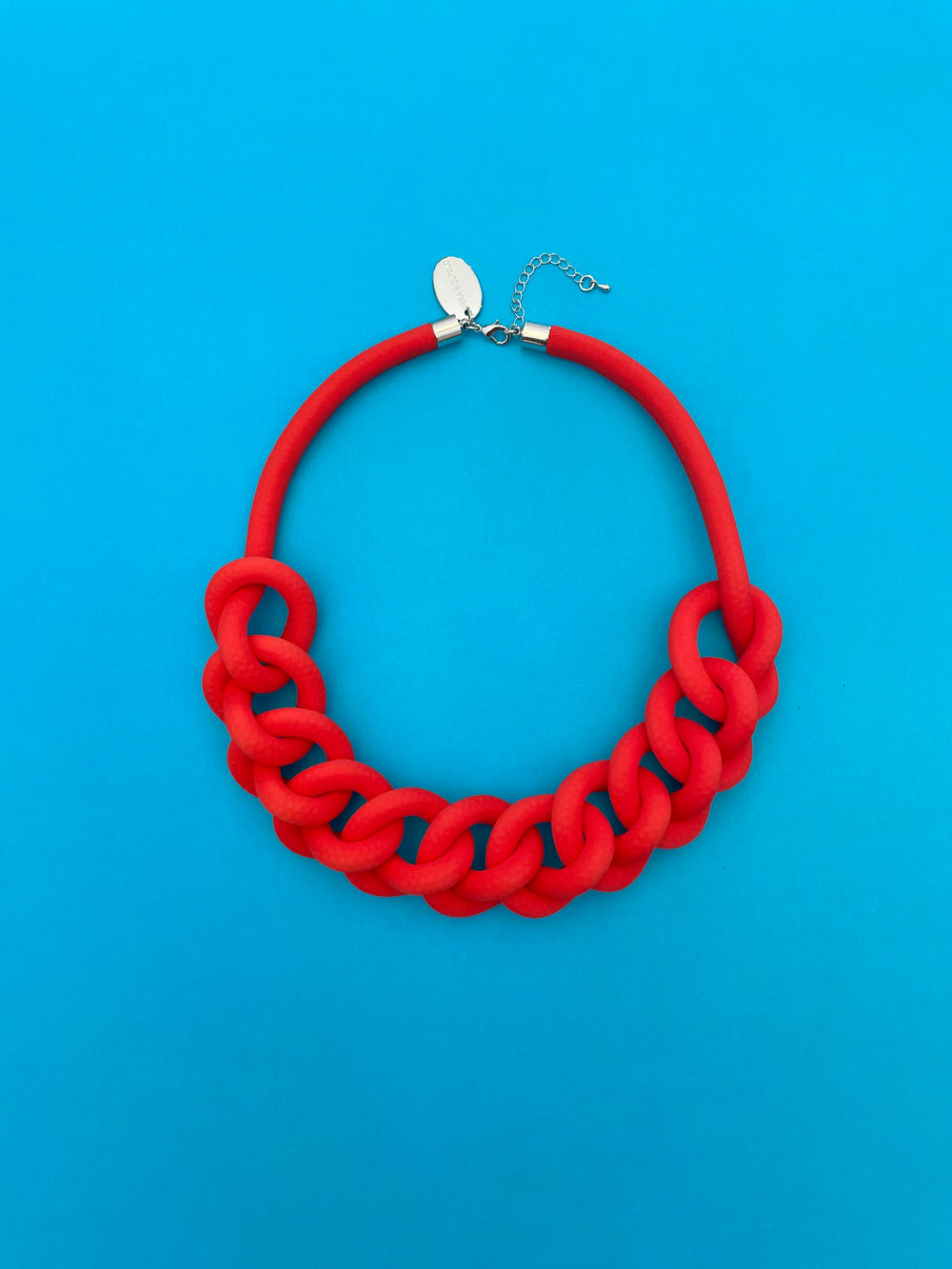 collar cadena rojo estilo gargantilla de tela