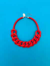 collar cadena rojo estilo gargantilla de tela