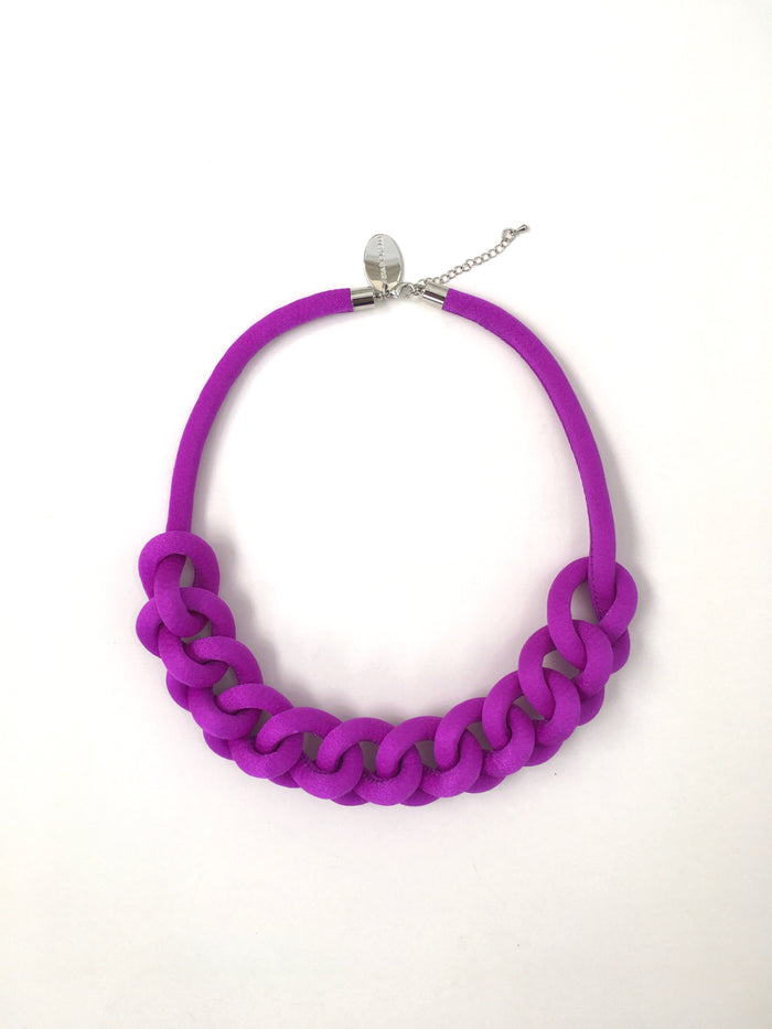 COLLAR CADENA magenta